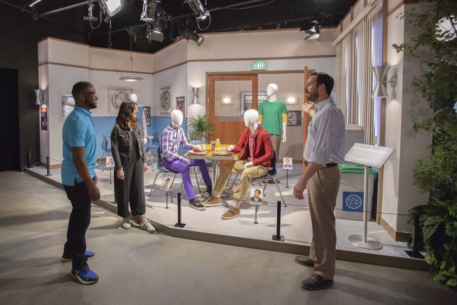Los Angeles: Warner Bros Studio Hollywood & Bus Tour Package - Practical stuff that can make or break your day