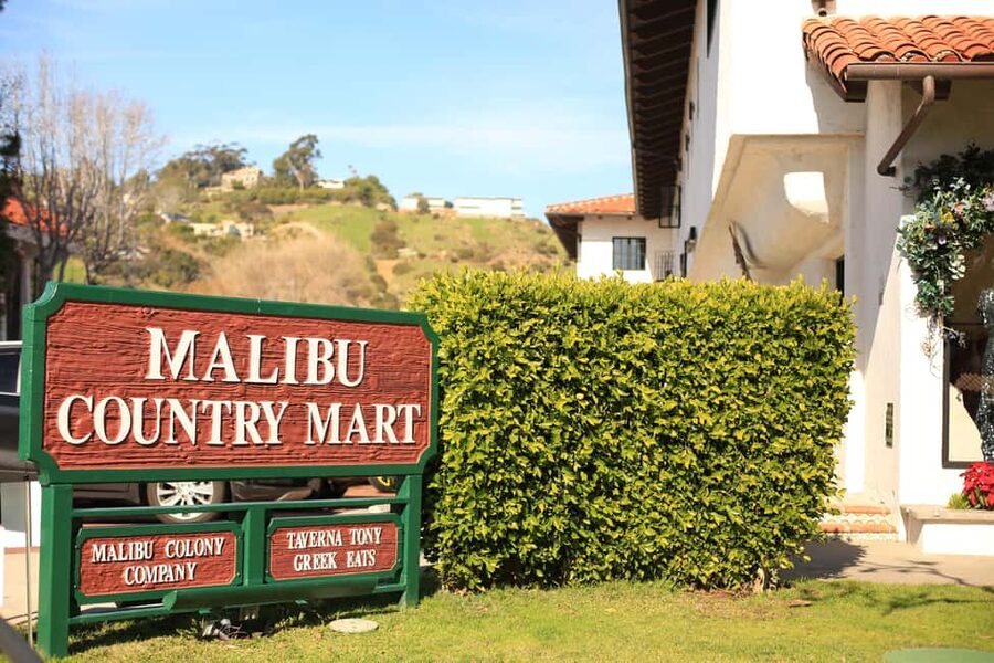 Malibu: Celebrity Homes, Beaches & History Tour - Adamson House Museum grounds: self-guided history with photo-friendly stops
