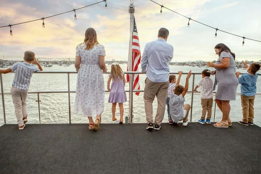 Newport Beach: City Cruises Weekend Dinner Cruise with DJ - The plated three-course dinner: what you’ll actually get