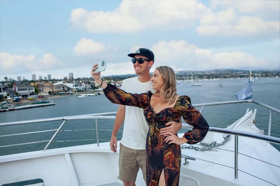 Newport Beach: City Cruises Weekend Dinner Cruise with DJ - Price and value: is $130 really worth it?