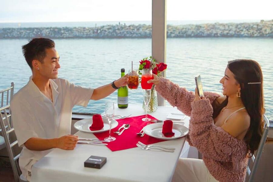 Newport Beach: City Cruises Weekend Dinner Cruise with DJ - Who this Newport Beach dinner cruise suits best
