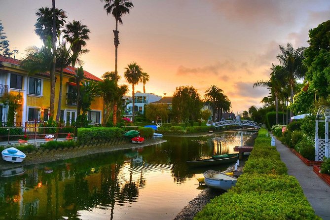 Private 4-Hour Limo Tour of LA by a TV Personality with Drinks - Price and value: $875 for up to 5 people, not per person