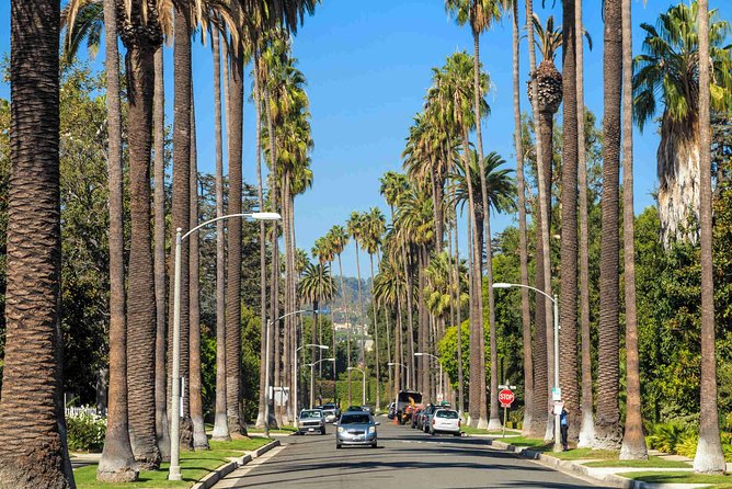 Private 5-Hour Limo Tour of Los Angeles and Beach Cities - The TV-Experienced Guide: Stories You Actually Want
