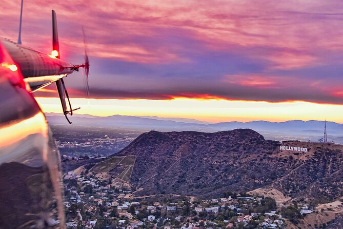 Private Helicopter Tour of Hollywood Sign, Beaches and More - The pilot and live narration: why the headset matters