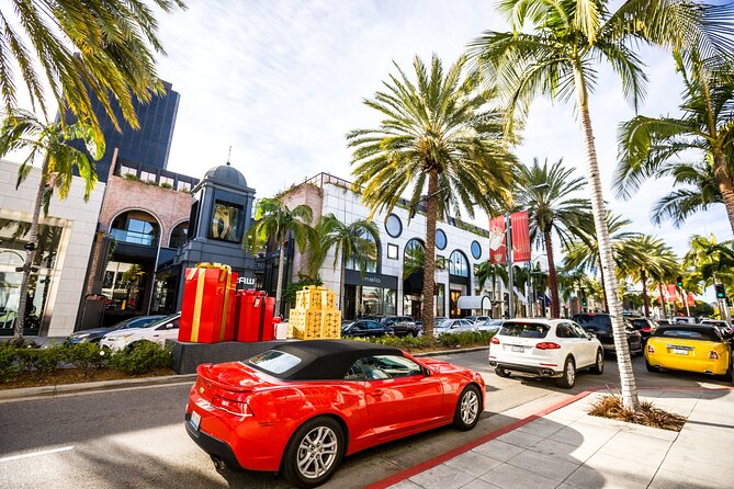 Private Hollywood and Celebrity Homes Bus Tour - Dolby Theatre, Capitol Records, and the Hollywood Skyline Icons