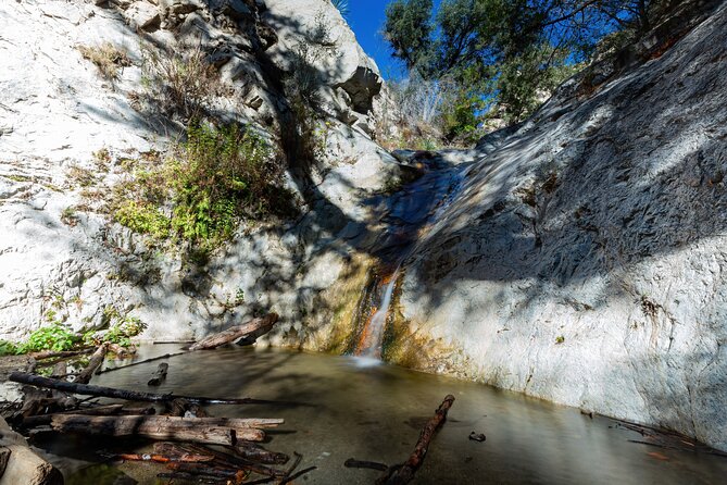 Private Malibu Waterfall Hike & Pacific Coast Drive - When water is higher: how the guide helps you feel steady
