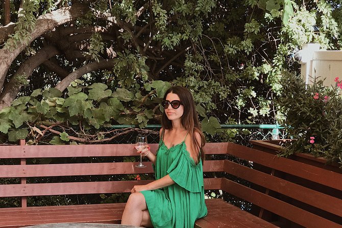 Private Vintage VW Hippie Tour to Malibu with wine tasting - The wine part: what you actually get (4 wines + snacks)