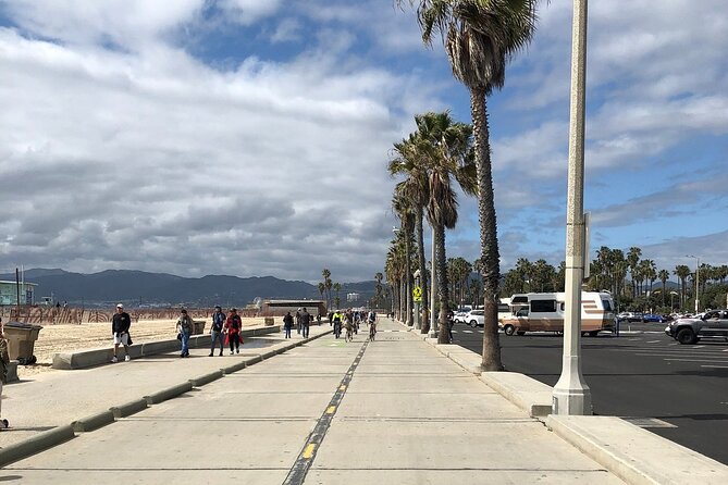 Santa Monica and Venice Beach Bike Adventure Tour - Gear, fitness, and the safety reality of a standard bike