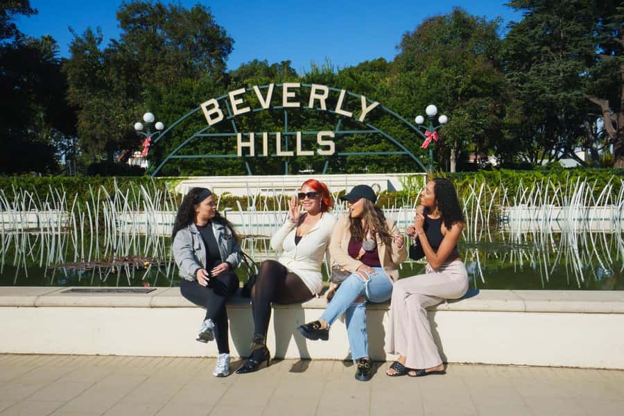 Santa Monica: Best of LA Tour with 3 Iconic Stops - Hollywood Walk of Fame Time: Photos, TCL Chinese Theatre, and Street Noise