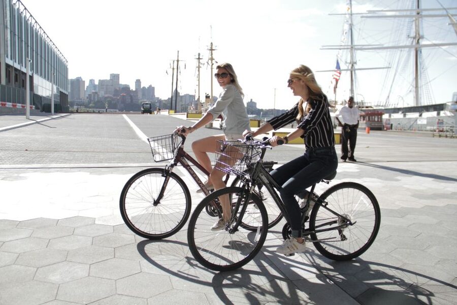 Santa Monica: Bike and eBike Rentals with Map - Venice Canals: where you slow down on purpose