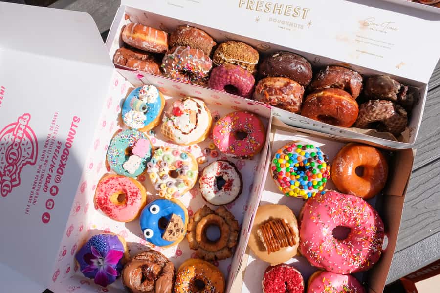 Santa Monica Donut Adventure by Underground Donut Tour - Entering Santa Monica’s Donut Route at Randy’s Donuts
