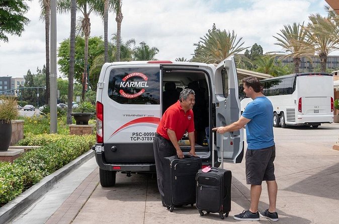 Shared Airport Departure Transfer: Anaheim, Buena Park or Garden Grove to LAX International Airport - The kinds of driver experiences you can hope for