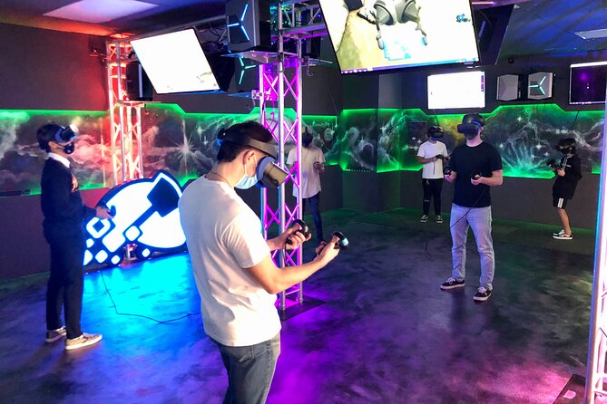 Virtual Reality (VR) Experience in Los Angeles - A One-Hour VR Playground on Santa Monica Blvd