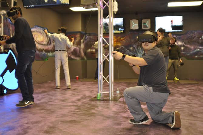 Virtual Reality (VR) Experience in Los Angeles - What Your Hour Actually Feels Like (and What to Do)